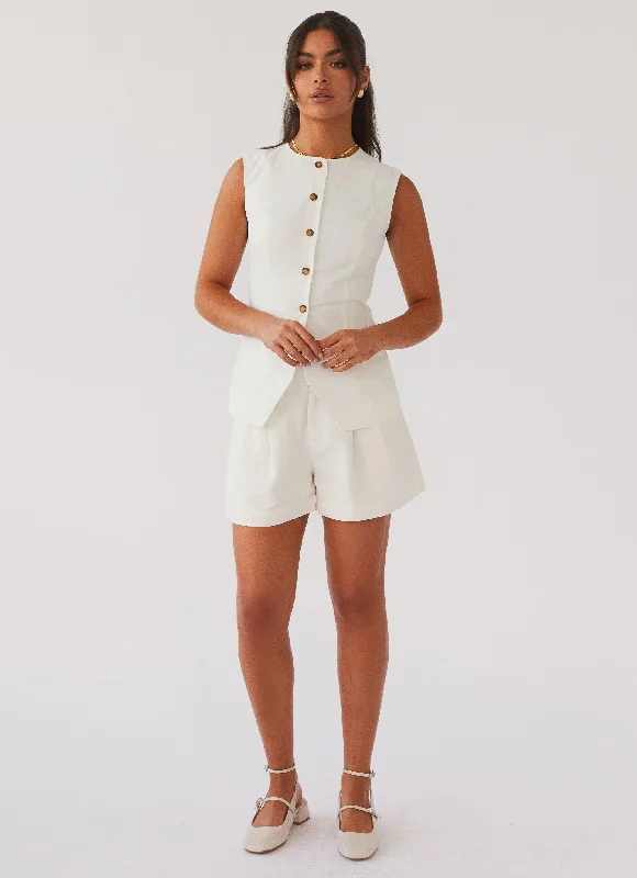 Born For Bordeaux Linen Shorts - White